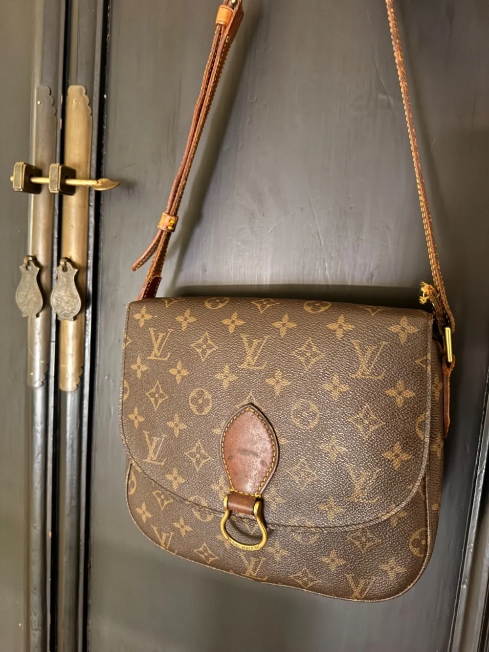 Louis Vuitton Saint Cloud. GM size